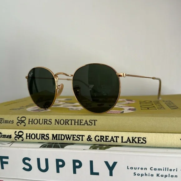Ray Ban Gold Round Metal Sunglasses Gold frame with Green lenses - Picture 2 of 4